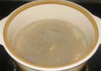 红膏蟹洋葱粉丝煲的做法 步骤6