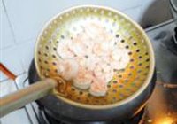 番茄菜花炒虾球的做法 步骤6