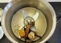 咖喱山药豆干鸡的做法 步骤3
