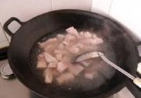 鹌鹑蛋红烧肉的做法 步骤3