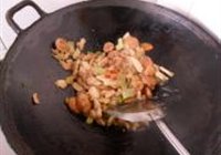 保龄菇炒面筋的做法 步骤10