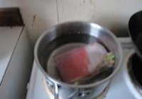 萝卜烧牛腩的做法 步骤2