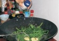 菠菜炒鸡蛋的做法 步骤8