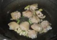 土豆芸豆烧鸡翅的做法 步骤5