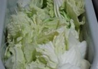 白菜豆腐炖粉皮的做法 步骤2