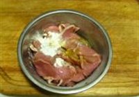 水煮肉片的做法 步骤2
