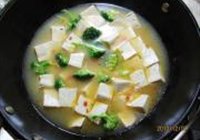 剁椒金针豆腐汤的做法 步骤5