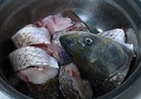草鱼炖咸菜的做法 步骤1