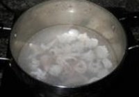 双椒炒鱿鱼的做法 步骤5
