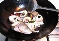 草鱼炖咸菜的做法 步骤5