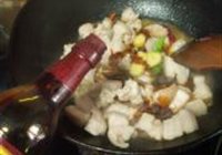 墨鱼红烧五花肉的做法 步骤7