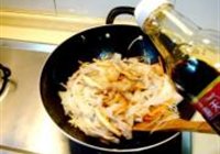 干炒牛河的做法 步骤21