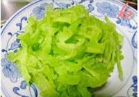 南昌风味炒苦瓜的做法 步骤6