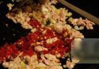 剁椒肉末煮魔芋的做法 步骤5