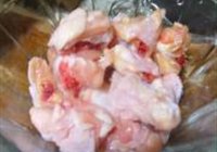 土豆烧鸡翅的做法 步骤1
