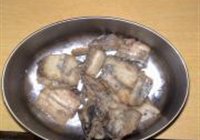 韭菜花素炒白带鱼的做法 步骤1