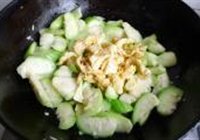 丝瓜炒鸡蛋的做法 步骤5