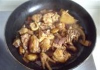三杯鸡饭的做法 步骤7