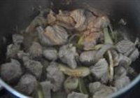 干豆角烧猪肩肉的做法 步骤4