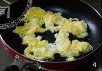 青椒牛肉炒饭的做法 步骤4