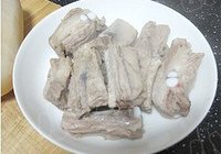 莲藕花生排骨汤的做法 步骤1