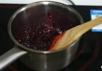 黑樱桃海绵蛋糕卷的做法 步骤4