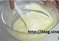 黑樱桃海绵蛋糕卷的做法 步骤9