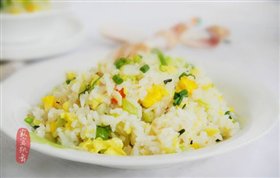杂蔬蛋炒饭