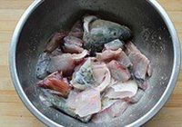 酸菜鱼的做法 步骤3