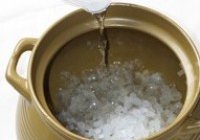 桃胶银耳羹的做法 步骤3