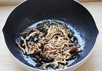 肉丝伊府面的做法 步骤9