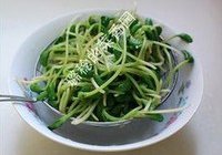脆拌黑豆苗的做法 步骤4