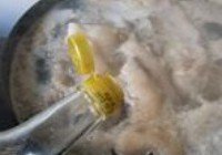 简易版卤猪蹄的做法 步骤3