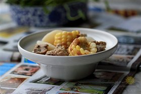 玉米萝卜排骨汤