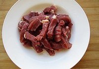 美味溜肉段的做法 步骤1