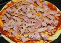 金枪鱼匹萨的做法 步骤5