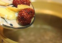 西洋菜煲生鱼的做法 步骤3