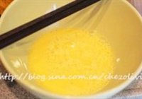 口菇炒饭的做法 步骤4