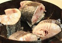 西洋菜煲生鱼的做法 步骤2