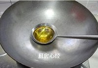 铁锅干煸白菜稍的做法 步骤4