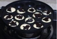 豆沙鸡蛋仔的做法 步骤8