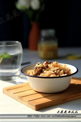 萝卜干排骨糯米饭