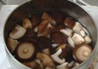 香菇鸡块的做法 步骤2