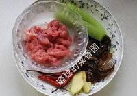 青笋炒肉丝的做法 步骤1