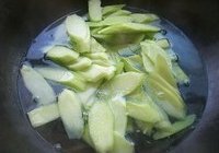 蒜蓉芥兰片的做法 步骤3