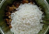 糯米蒸排骨的做法 步骤4