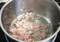番茄肉酱意面的做法 步骤2