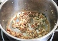 番茄肉酱意面的做法 步骤3
