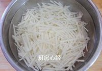 香炝土豆丝的做法 步骤5