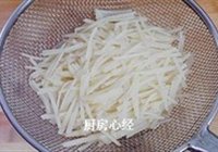 香炝土豆丝的做法 步骤7